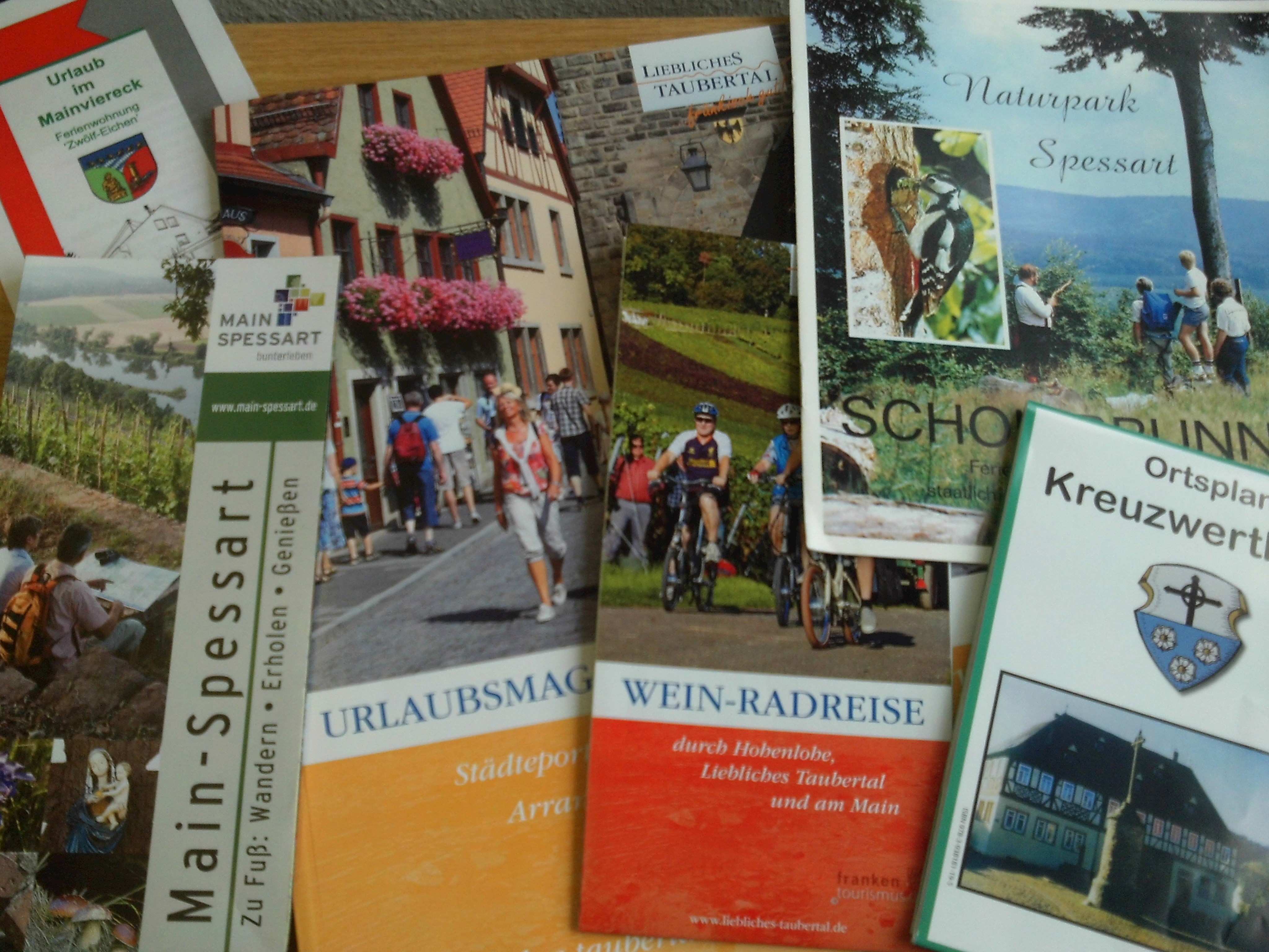 Prospekte Leider haben wir keinen Alternativtext zu diesem Bild, aber wir arbeiten daran.
