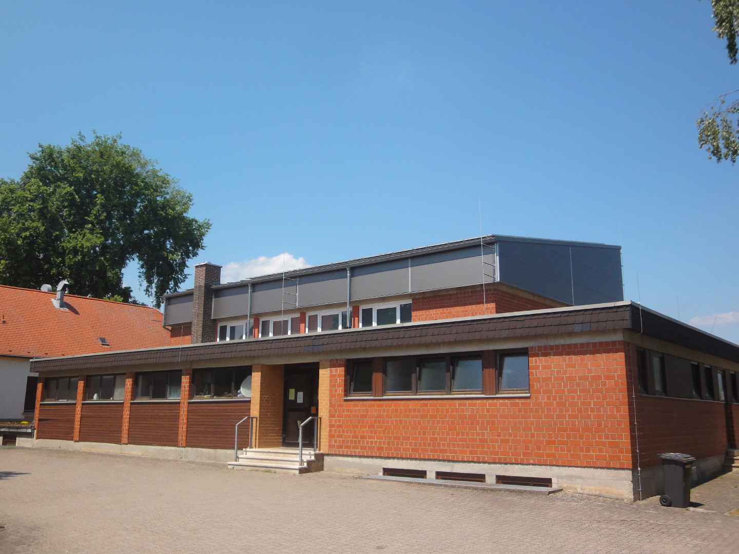 Turnhalle Röttbach.JPG